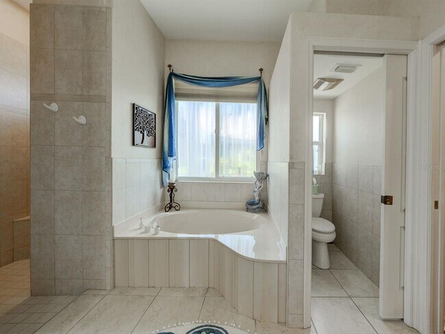Building Photo - 3252 Antigua Dr