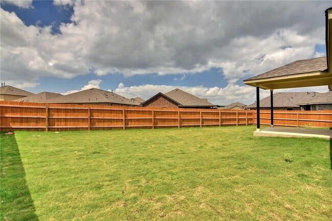 Building Photo - 843 Winnsboro Dr