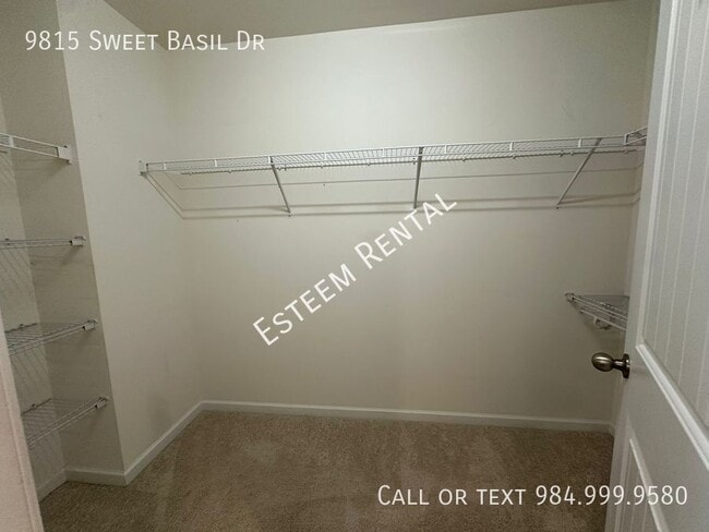 Building Photo - 9815 Sweet Basil Dr