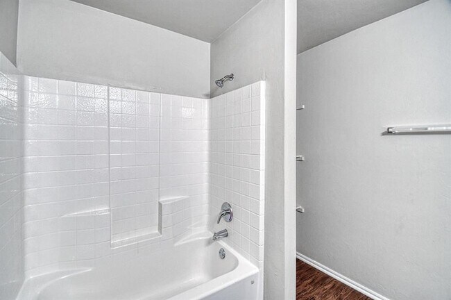 Building Photo - 1325 Quartz Pl