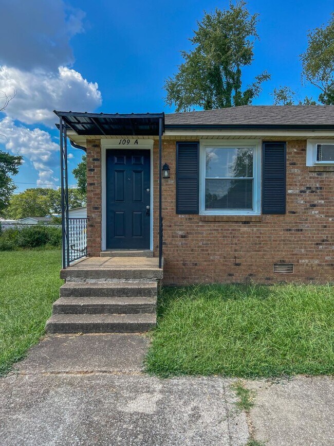 Building Photo - 109 Tandy Dr