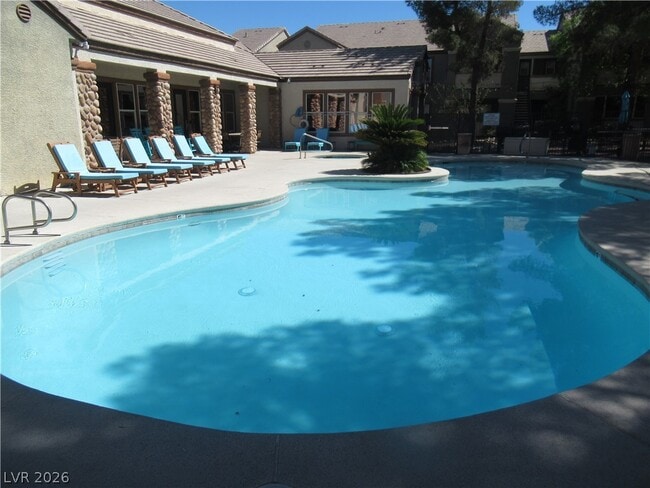 Building Photo - 555 E Silverado Ranch Blvd