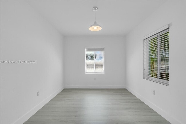 Building Photo - 2 Farrey Ln