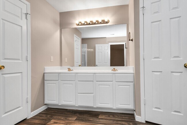 Building Photo - 4918 Jarl Ct