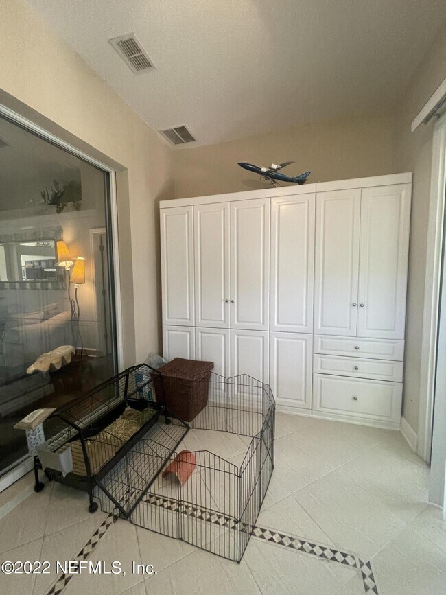 Building Photo - 204 Salt Grass Ct
