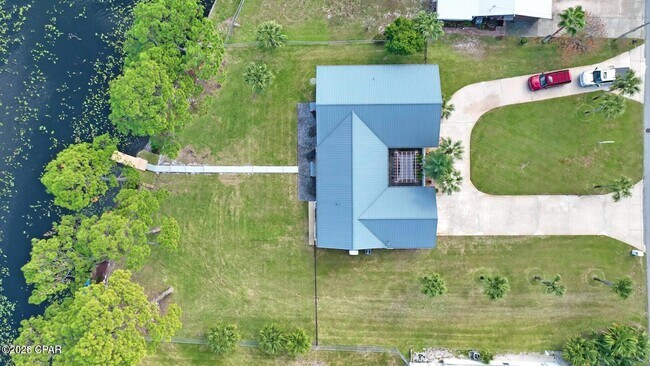 Building Photo - 263 Lullwater Dr