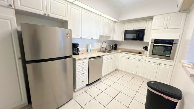 Building Photo - 19370 Collins Ave