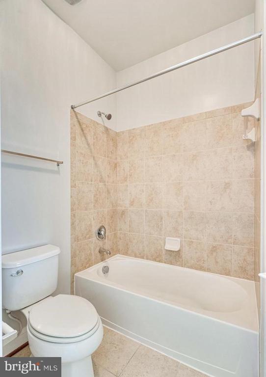 Building Photo - 42695 Macauley Place