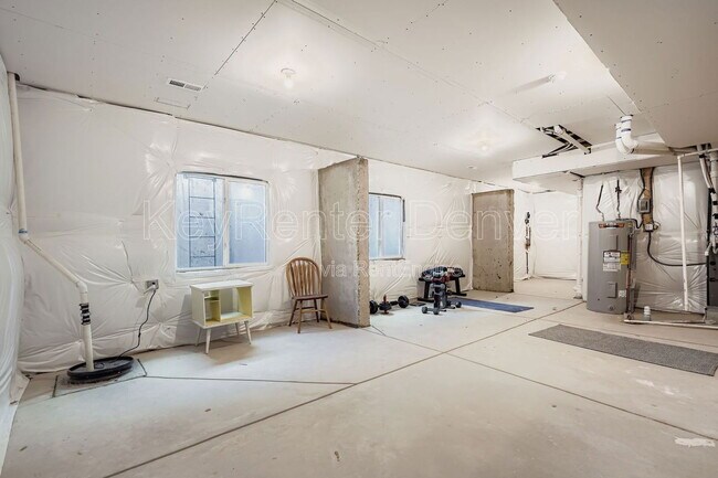 Building Photo - 17781 Fox St