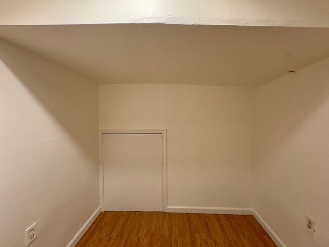 Building Photo - Apartment Units in Station North, MD!