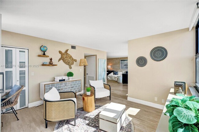 Building Photo - 2301 S Ocean Dr