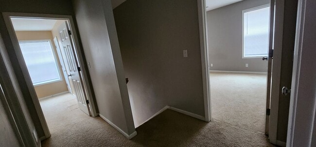 Building Photo - Wonderful 3 bed 2.5 Bath in Waldo! Availab...