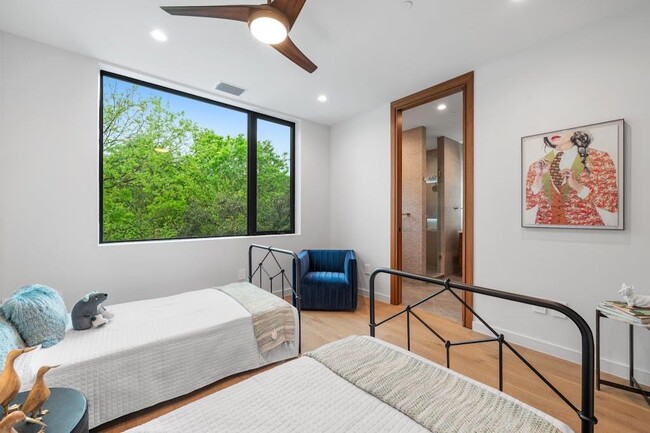 Building Photo - 3415 Rosefinch Trail