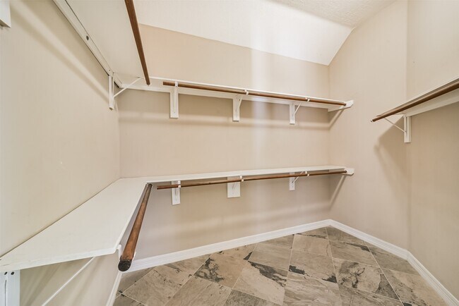 Building Photo - 13430 Missarah Ln