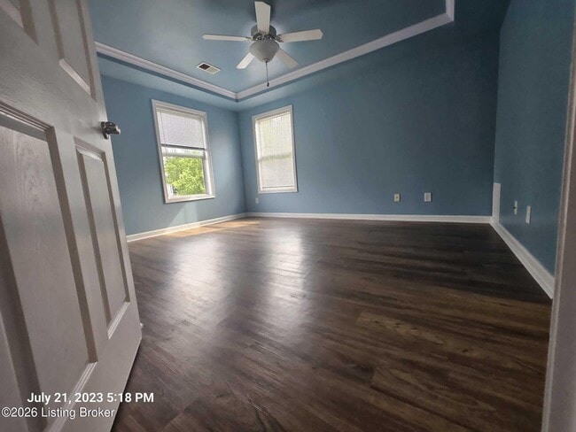 Building Photo - 3802 Falcon Crest Dr