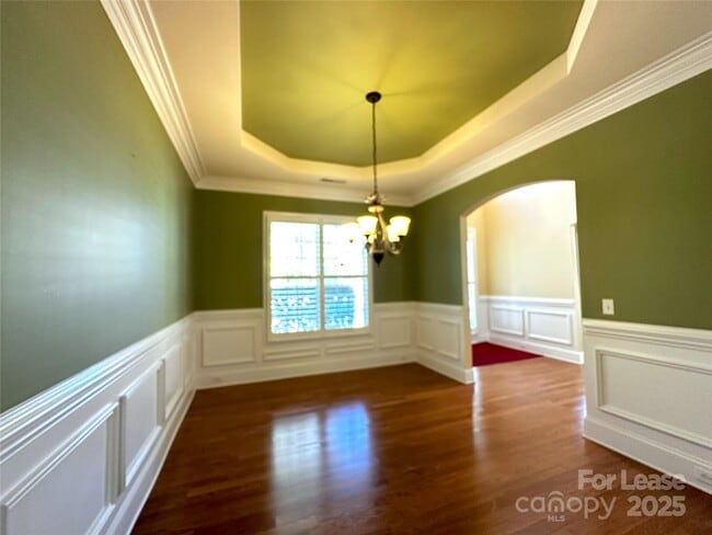 Building Photo - 4934 Mesa Verde Rd