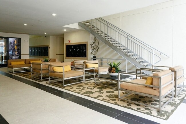 Building Photo - 2401 S Gessner Rd