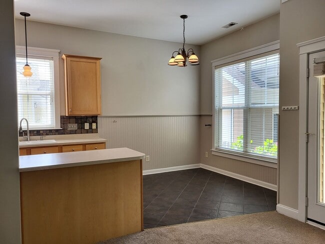 Building Photo - 3 bedroom home in Birkdale