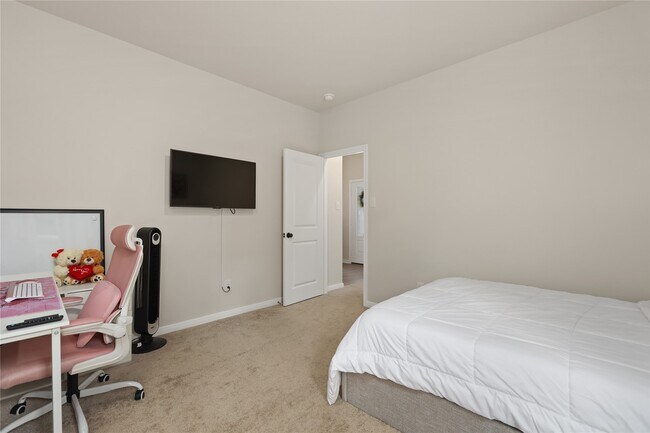 Building Photo - 14213 Freeboard Dr