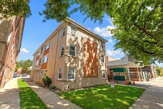 Building Photo - 2650 W Touhy Ave