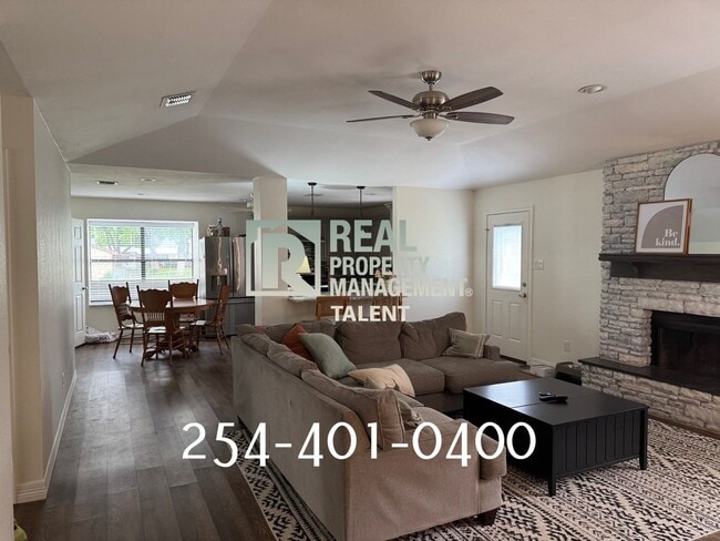 Building Photo - COMING SOON!!! 3-Bedroom, 2-bathroom home ...