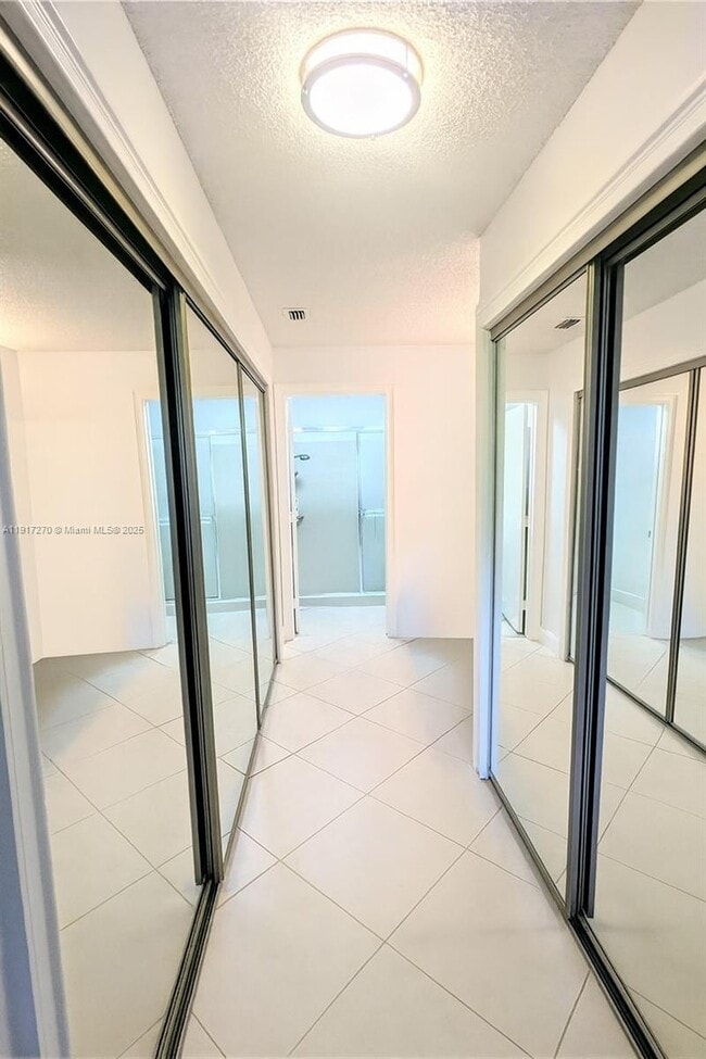 Building Photo - 8190 Springtree Rd