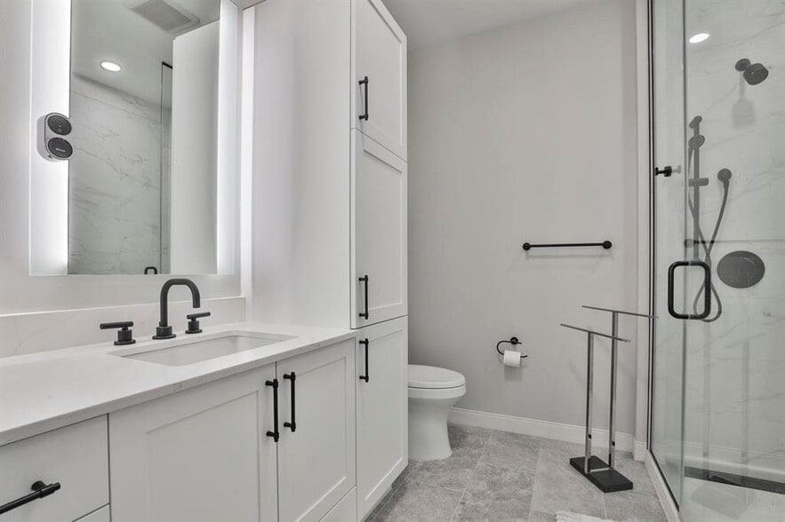 Building Photo - 18 Artisan Dr