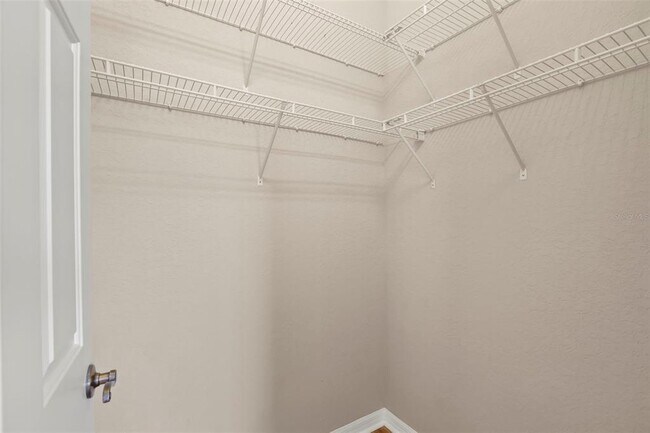 Building Photo - 2290 Sifield Greens Way