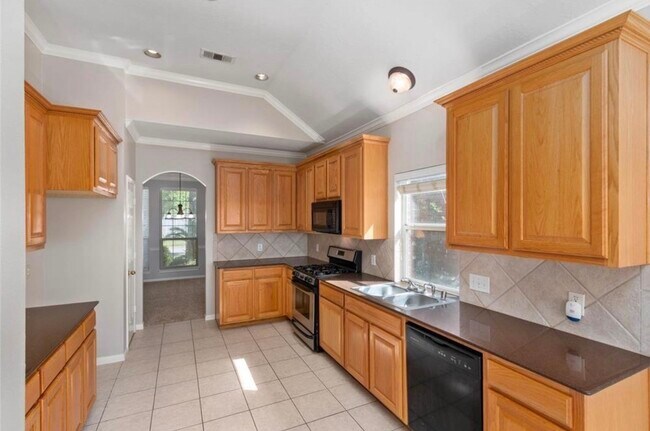 Building Photo - 10115 Cottonwood Canyon Dr