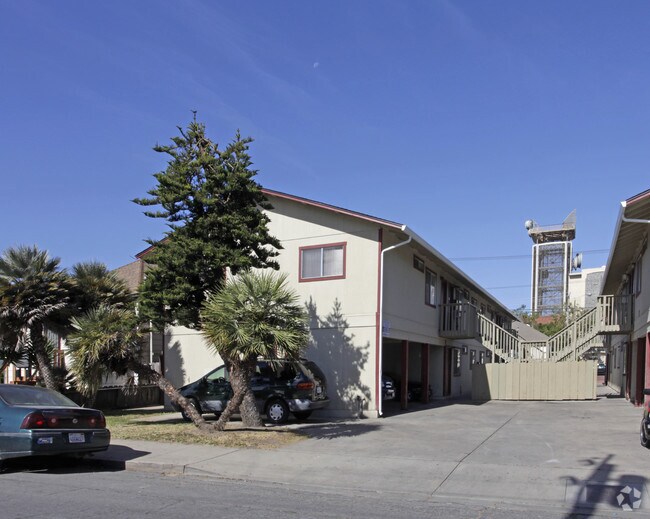 Building Photo - Casa Del Sol Apts