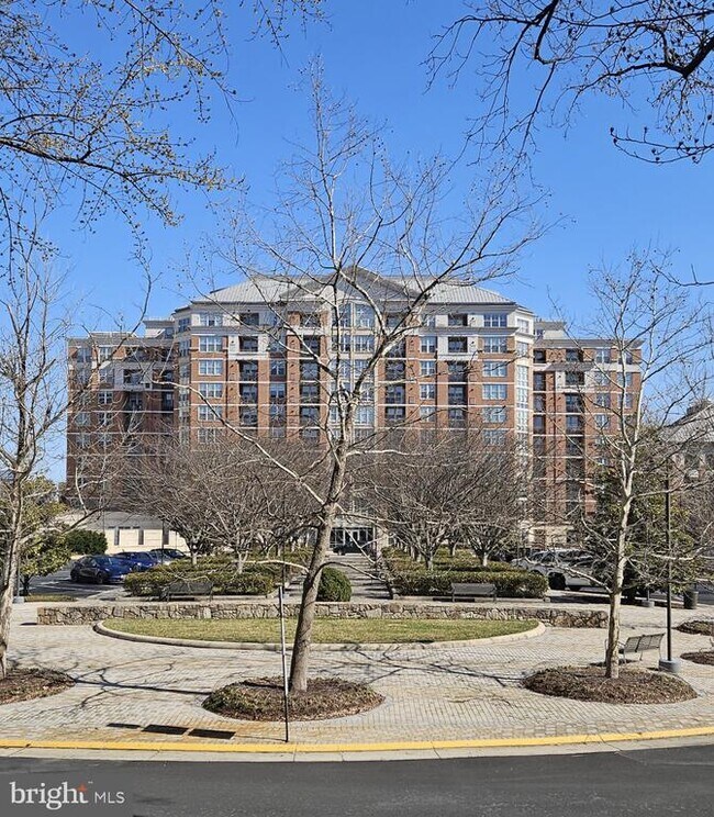 Building Photo - 11760 Sunrise Valley Dr