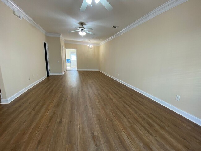 Building Photo - 502D Bradwell St.