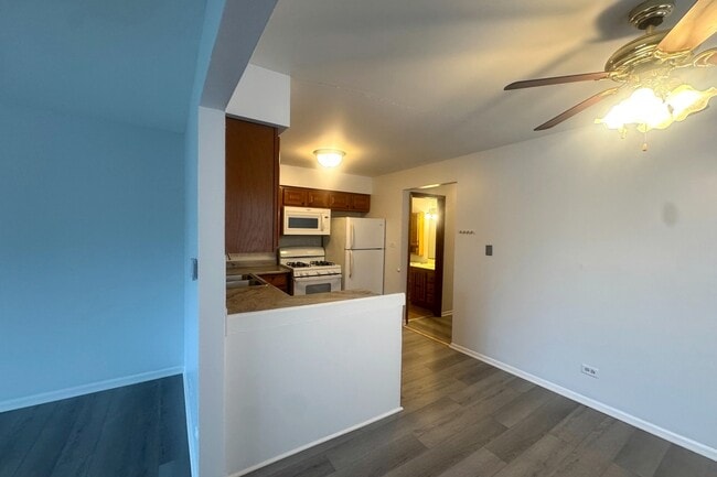 Building Photo - 4512 Grove Ave