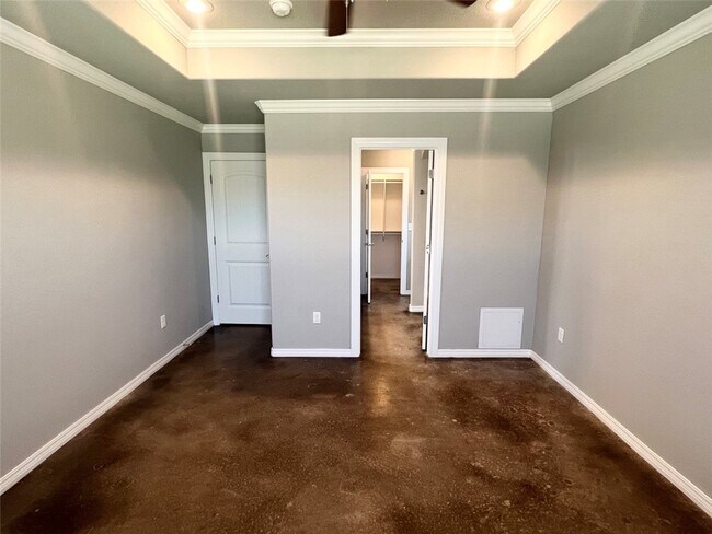 Building Photo - 211 Genoa Way