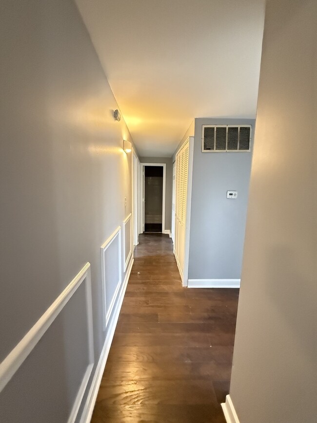 Building Photo - 408 Amarillo Ct