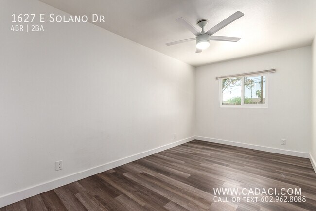 Building Photo - 1627 E Solano Dr