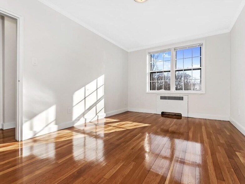 Building Photo - 50 Follen St