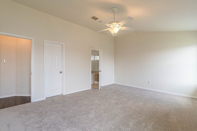 Building Photo - 13803 Laramie Hill
