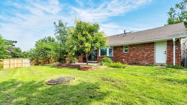 Building Photo - Midtown Tulsa | 3 Bed | 2 Bath |