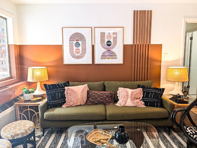 Building Photo - Fully Furnished 2BR/2BA Near USC – Pre-Leasing for January 2027