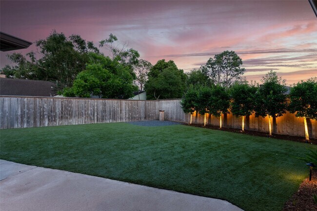 Primary Photo - 2806 Triway Ln