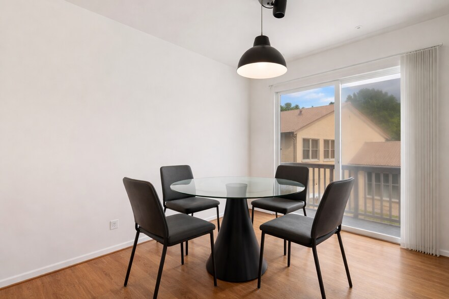 Dining Area/ Balcony - 1277 Pearl Ave