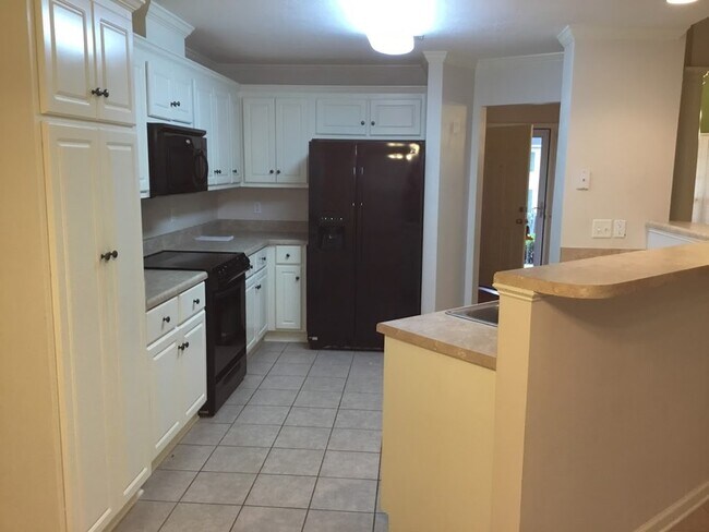 Building Photo - 506 Capstone Way