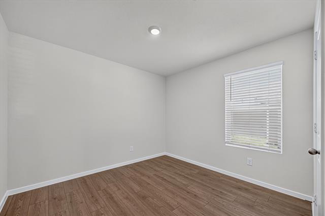Building Photo - 503 Red Dr