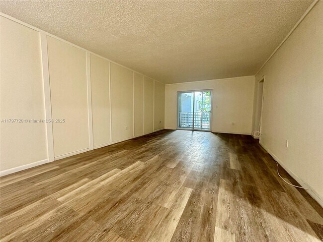 Building Photo - 201 Galen Dr