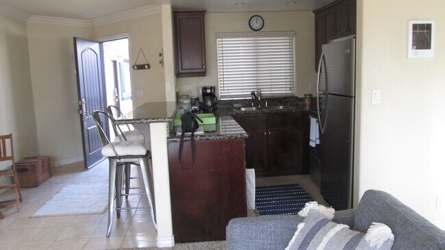 Building Photo - Steps to the Beach with rooftop deck