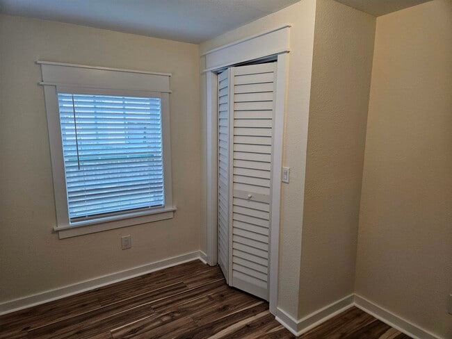 Building Photo - 5950 Blountstown Hwy