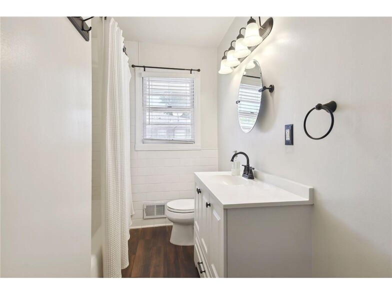 Main floor bathroom - 6239 Xerxes Ave S