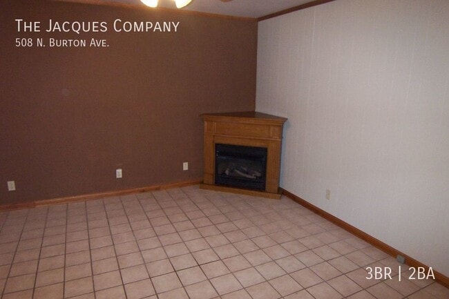 Building Photo - 508 N Burton Ave