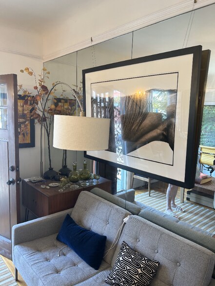 Building Photo - 3360 Descanso Dr